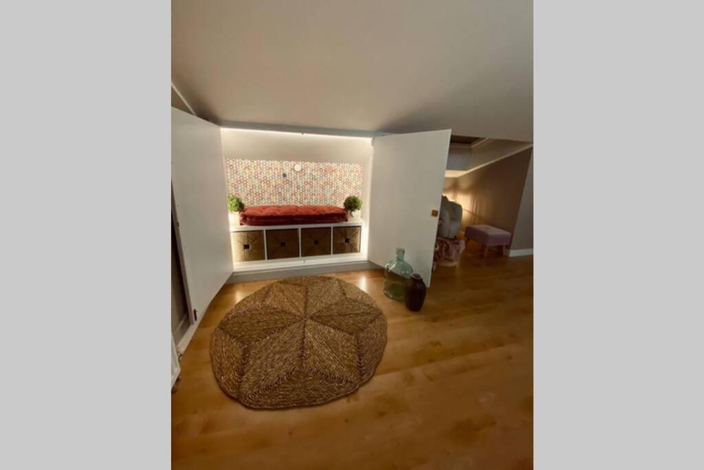 Apartamento Mi Pequeña Buhardilla Barbastro Exterior foto